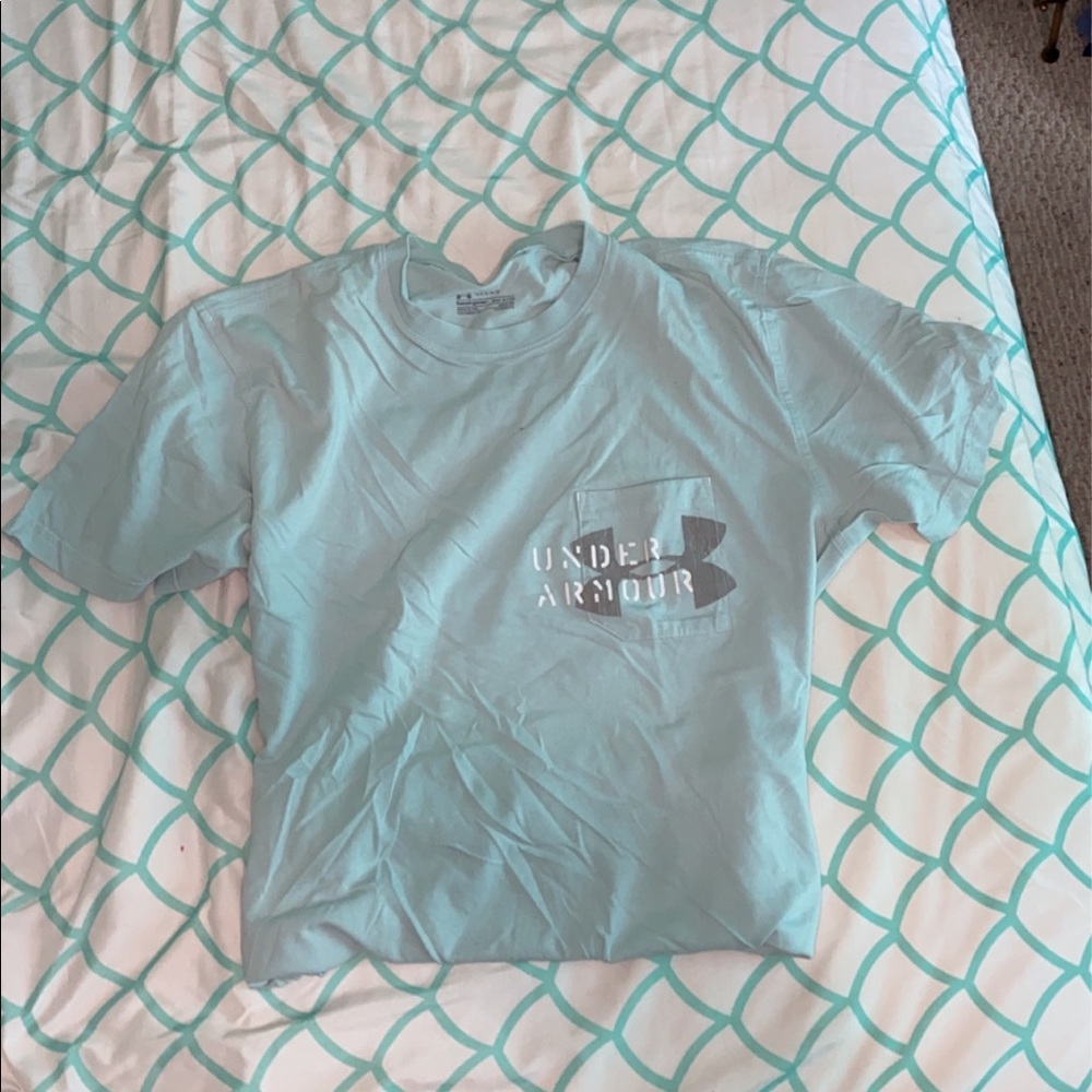Women’s Under Armour Shirt